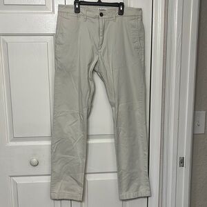 Men’s White Chino Pants | Size: 34W 32L